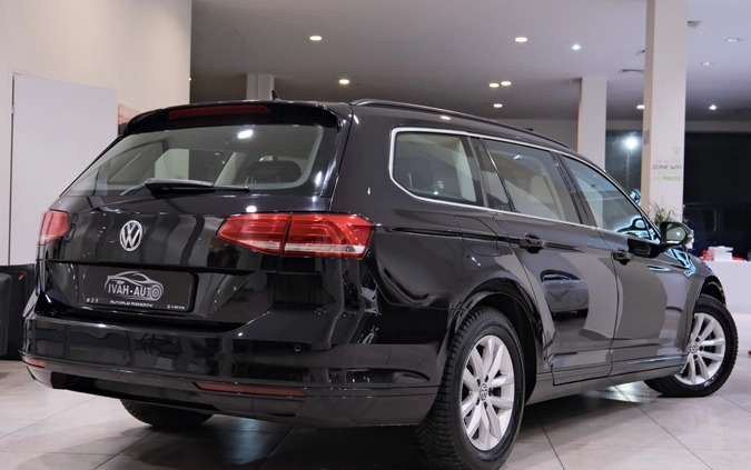 Volkswagen Passat cena 49900 przebieg: 299000, rok produkcji 2016 z Ozimek małe 631